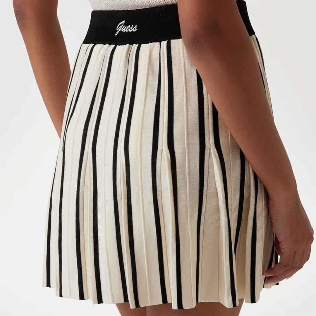 Fund GUESS SWEATER SKIRT