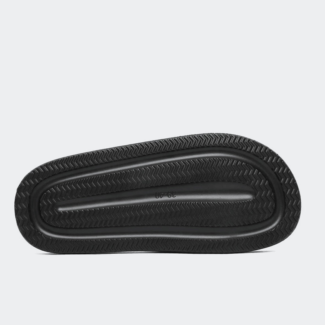 Papuqe Guess Logo Slides