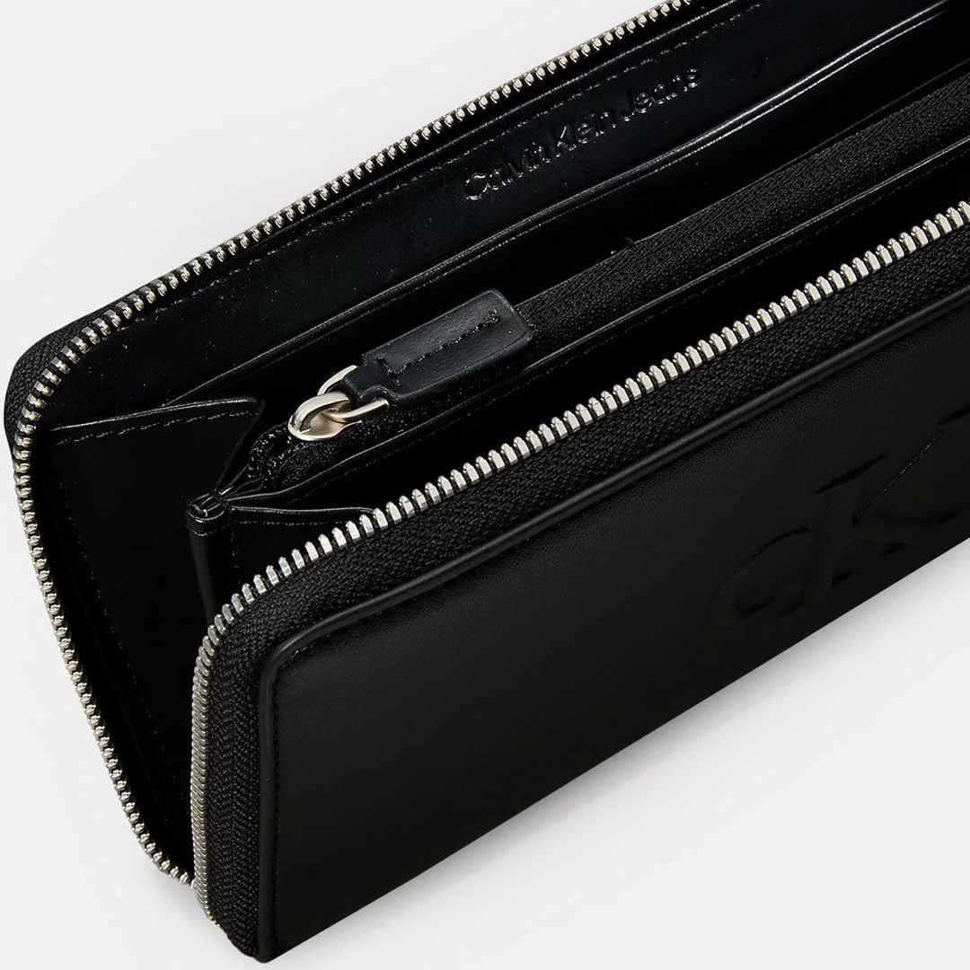 Kuletë CALVIN KLEIN SCULPTED ZIP AROUND WALLET