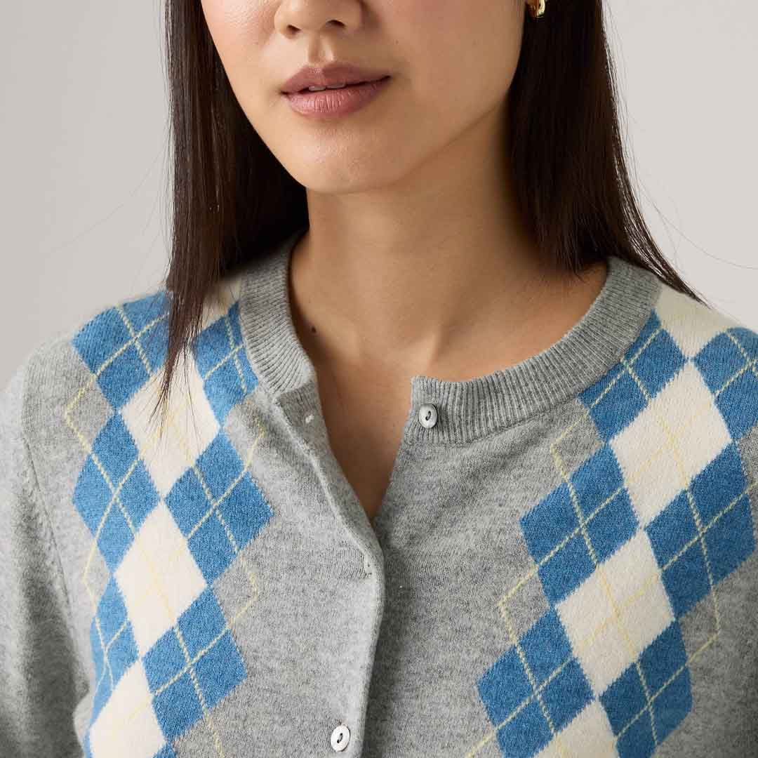 Xhemper LEVIS SUPER SOFT CREWNECK CARDI ELGIN PLAC