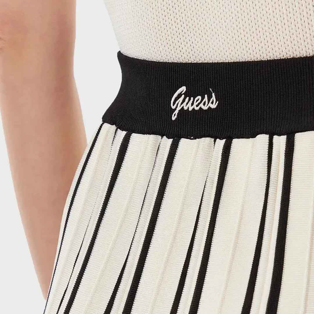 Fund GUESS SWEATER SKIRT