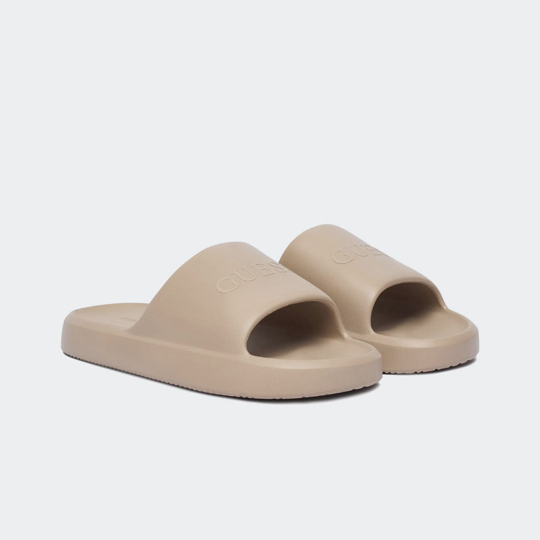 Papuqe Guess Logo Slides