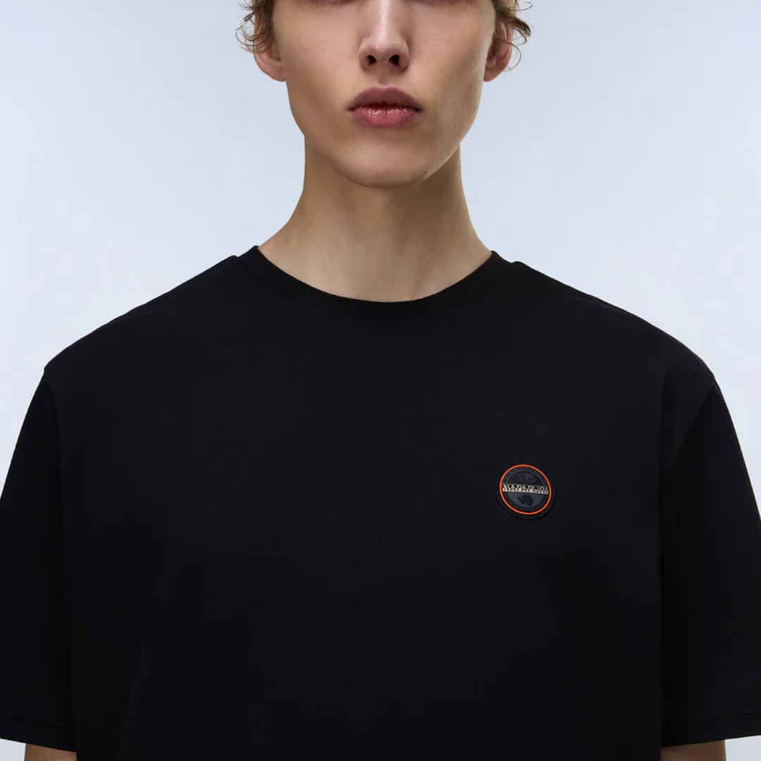 Maicë Napapijri S-BADGE SS 1 BLACK BEAUTY