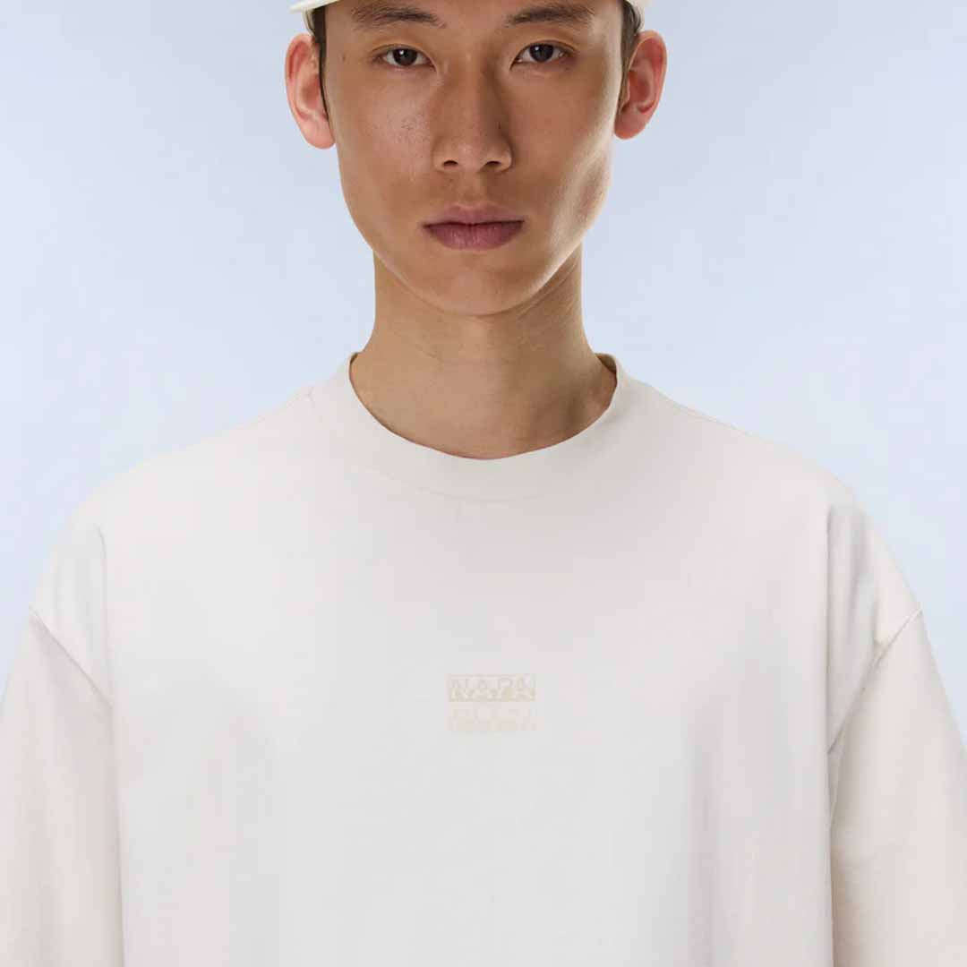 Maicë Napapijri S-ELEVATED LOGO SS WHITE WHISPER