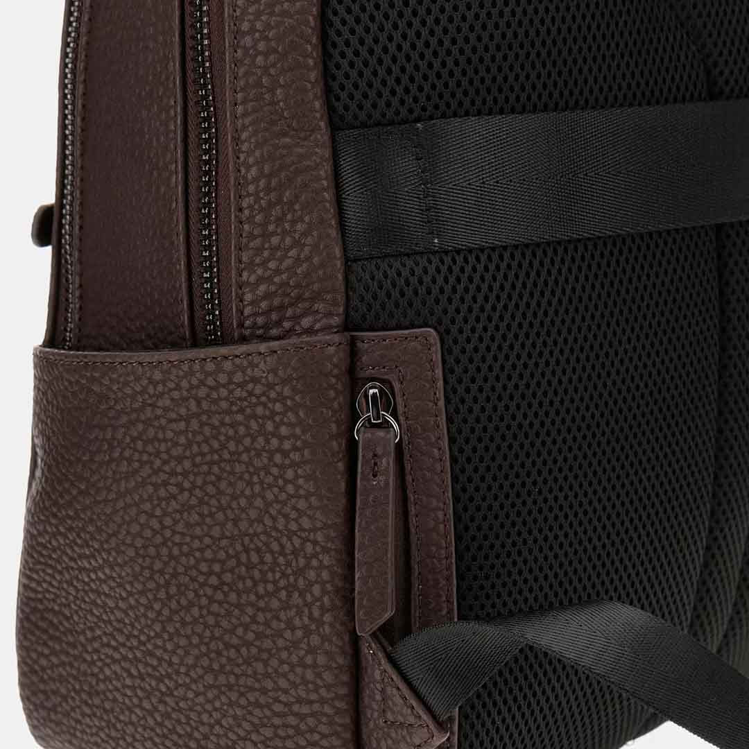 Qantë GUESS TORINO ROUNDED BACKP