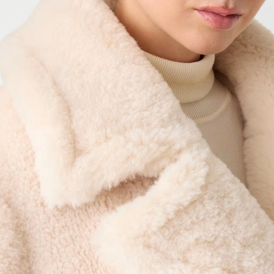 Palltë GUESS EUGENIE MAXI FAUX FU