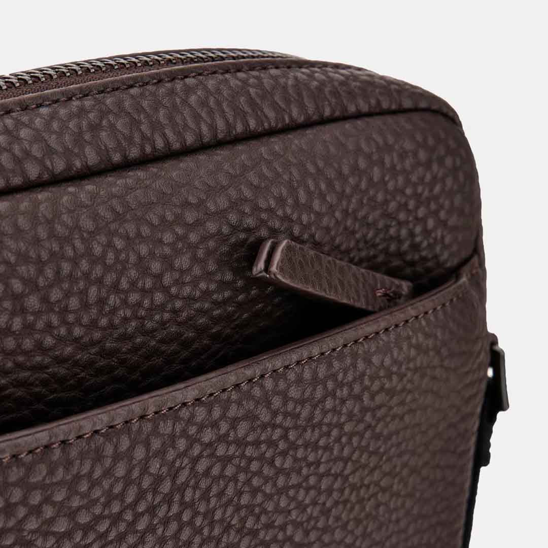 Qantë GUESS TORINO ROUNDED BACKP