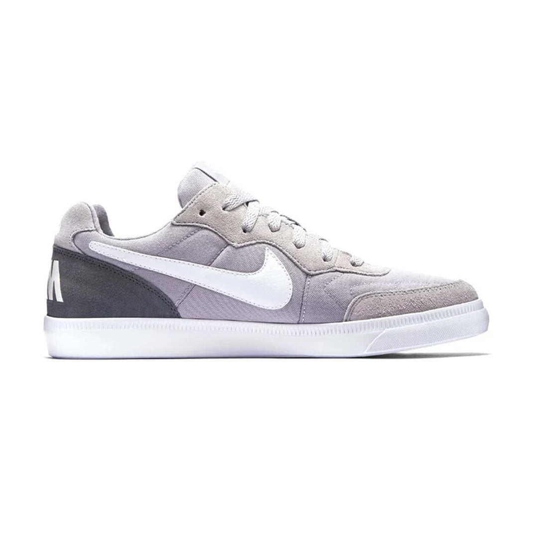 Patikë NIKE NSW TIEMPO TRAINER