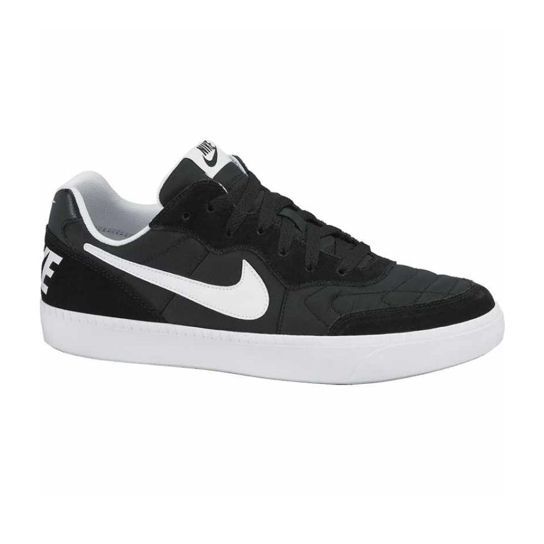 Patikë Nike 644843 012