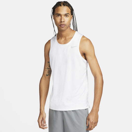 Maicë Nike DV9321 100