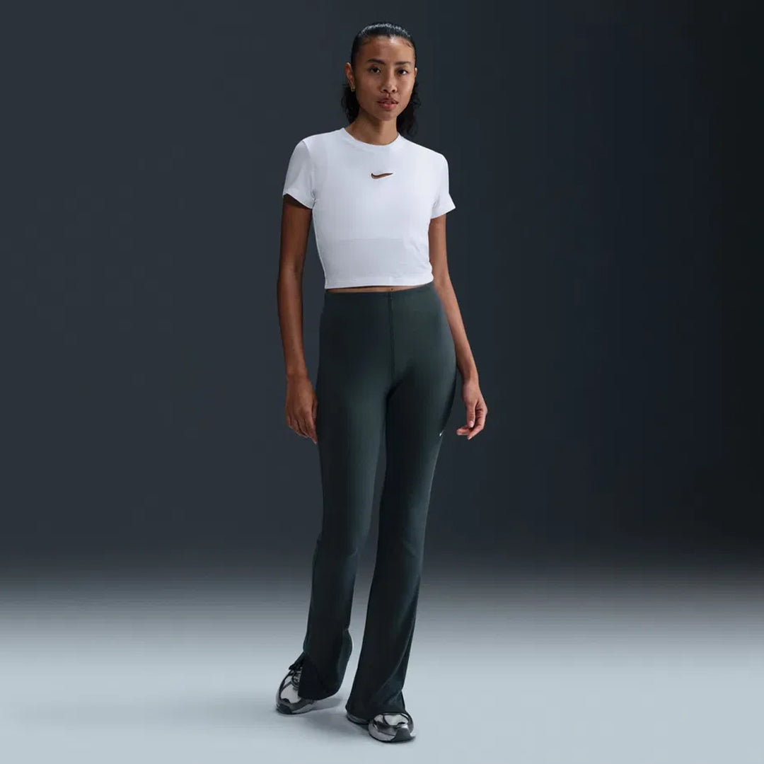Maicë Nike HF9534 100