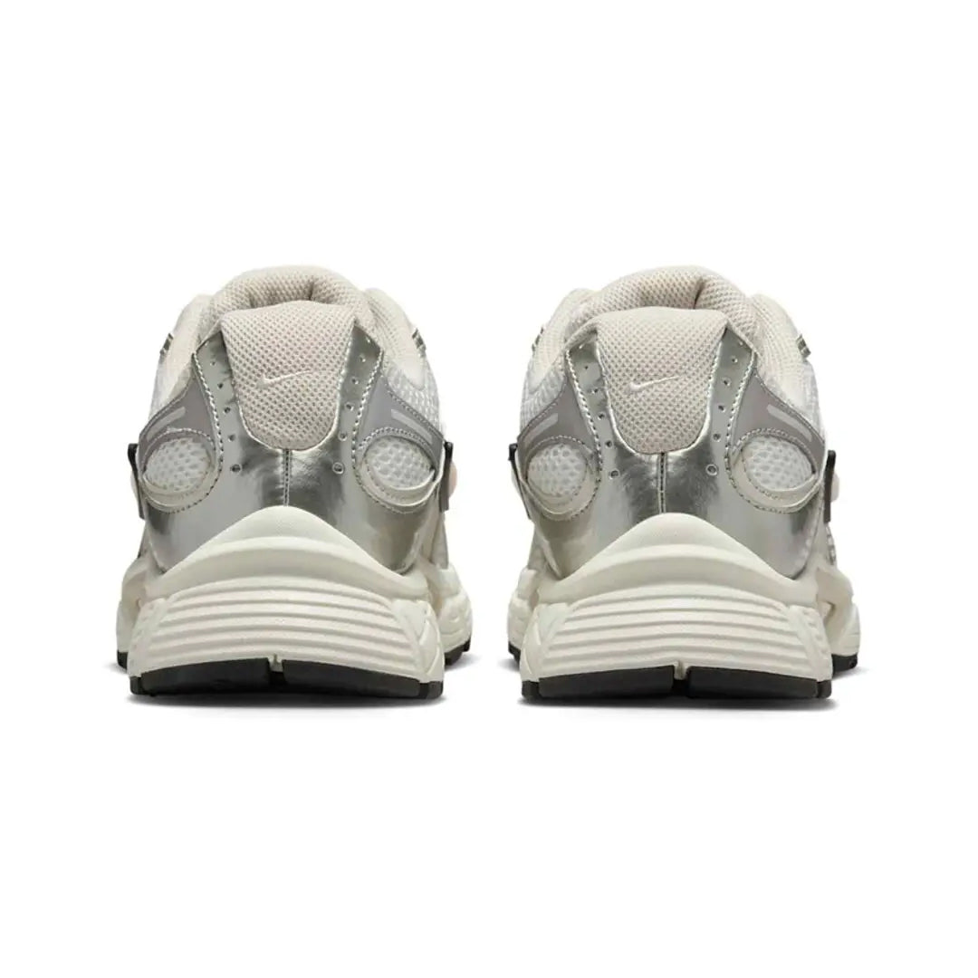 Patikë NIKE W NIKE V5 RNR