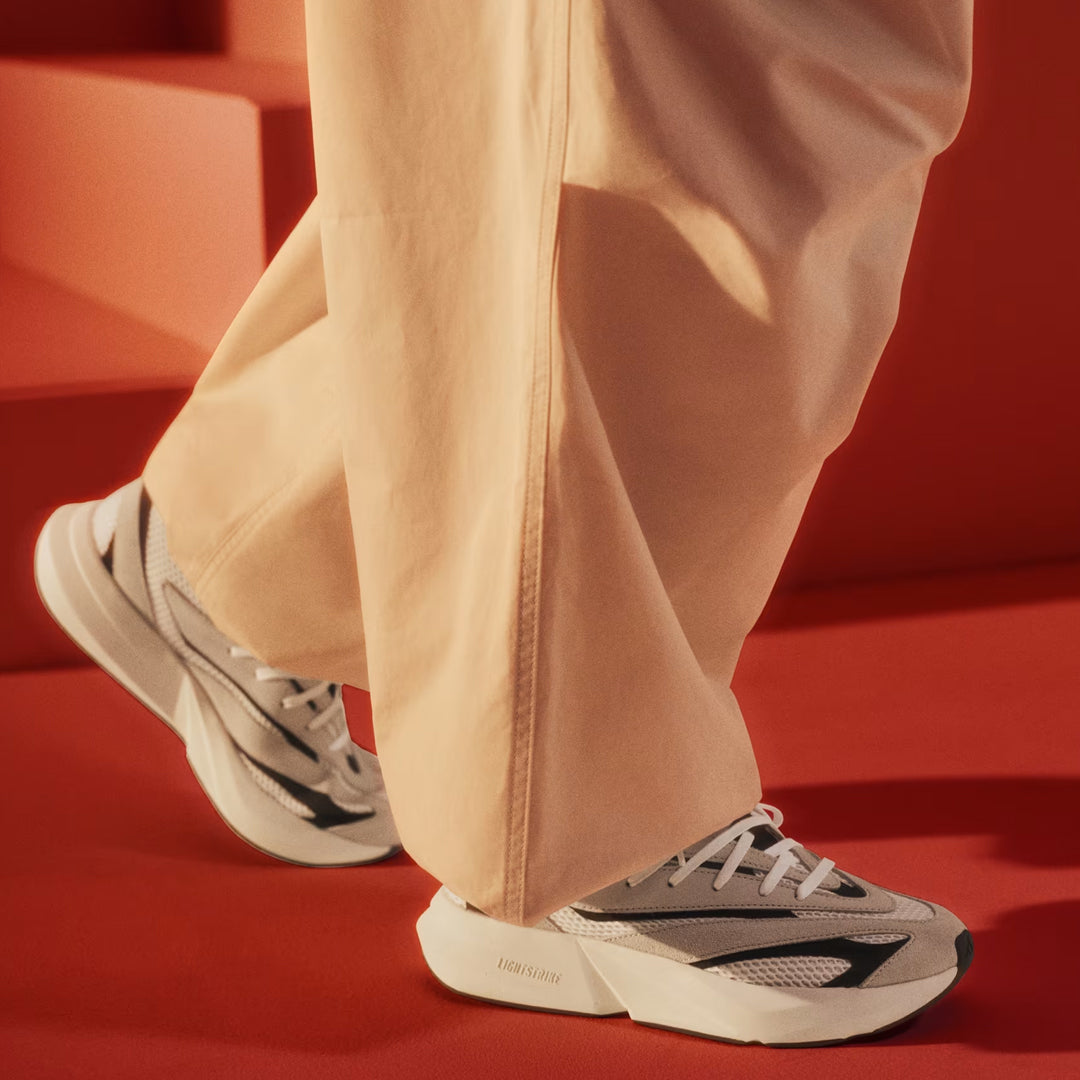 Patikë ADIDAS LIGHTBLAZE