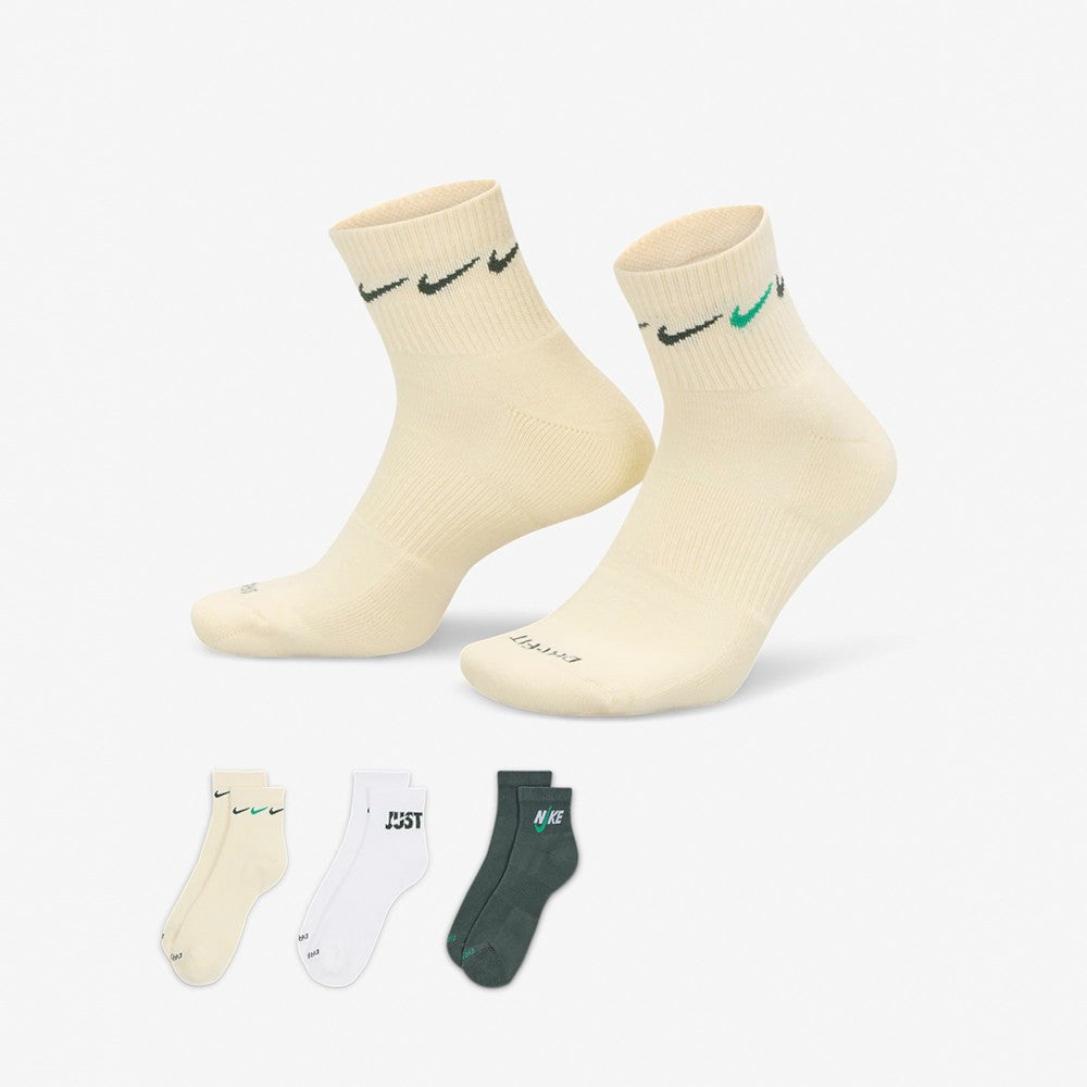 Qorape Nike DH3827 901 M