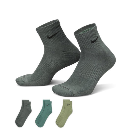 Qorape Nike SX6890 935 M