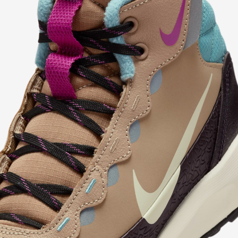 Patikë e thellë Nike FV4173 200