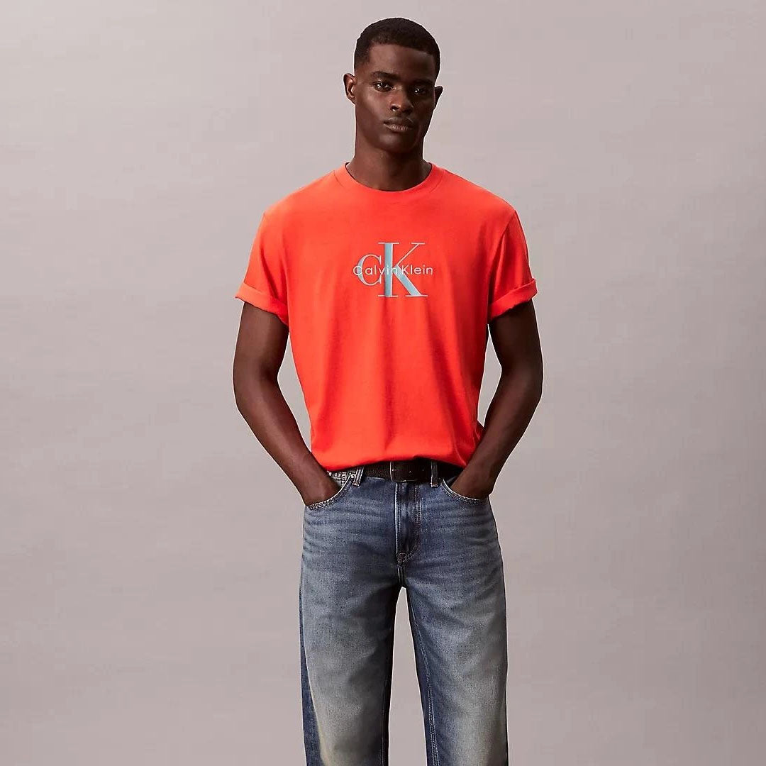Maicë Calvin Klein SS Hero Monologo Tee 20s