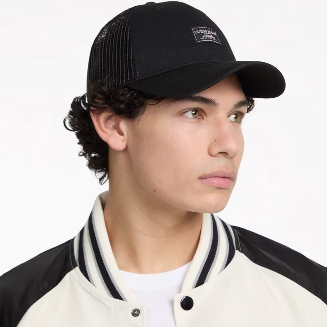 Kapelë GUESS JEANS GJ VINTAGE TRUCKER