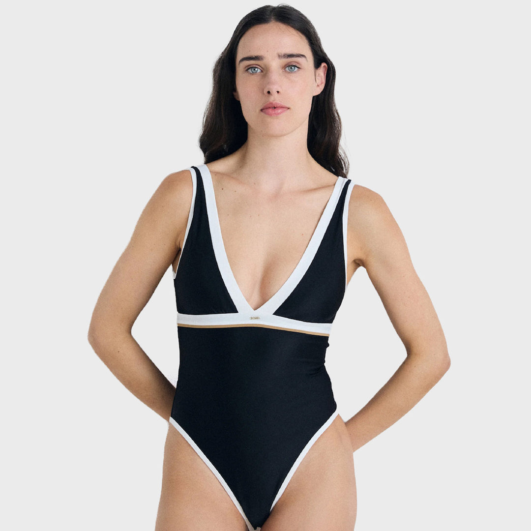 Bikini Boss 50540494 002
