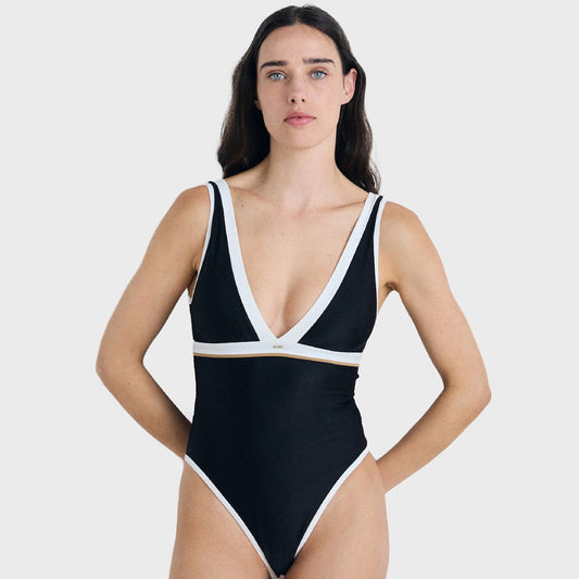Bikini Boss 50540494 002