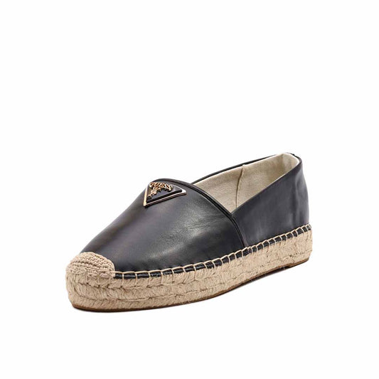 Këpucë Guess