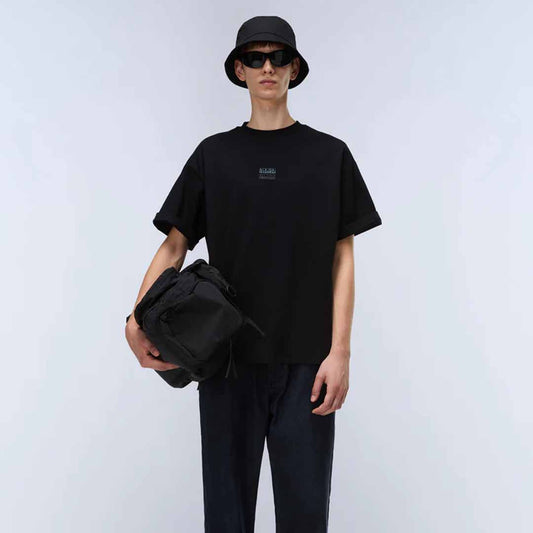 Maicë Napapijri S-ELEVATED LOGO SS BLACK BEAUTY