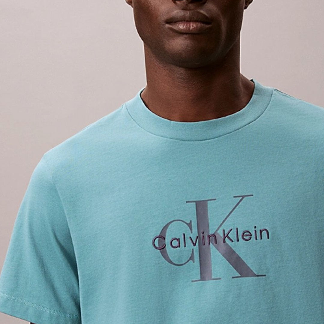 Maicë Calvin Klein SS Hero Monologo Tee 20s