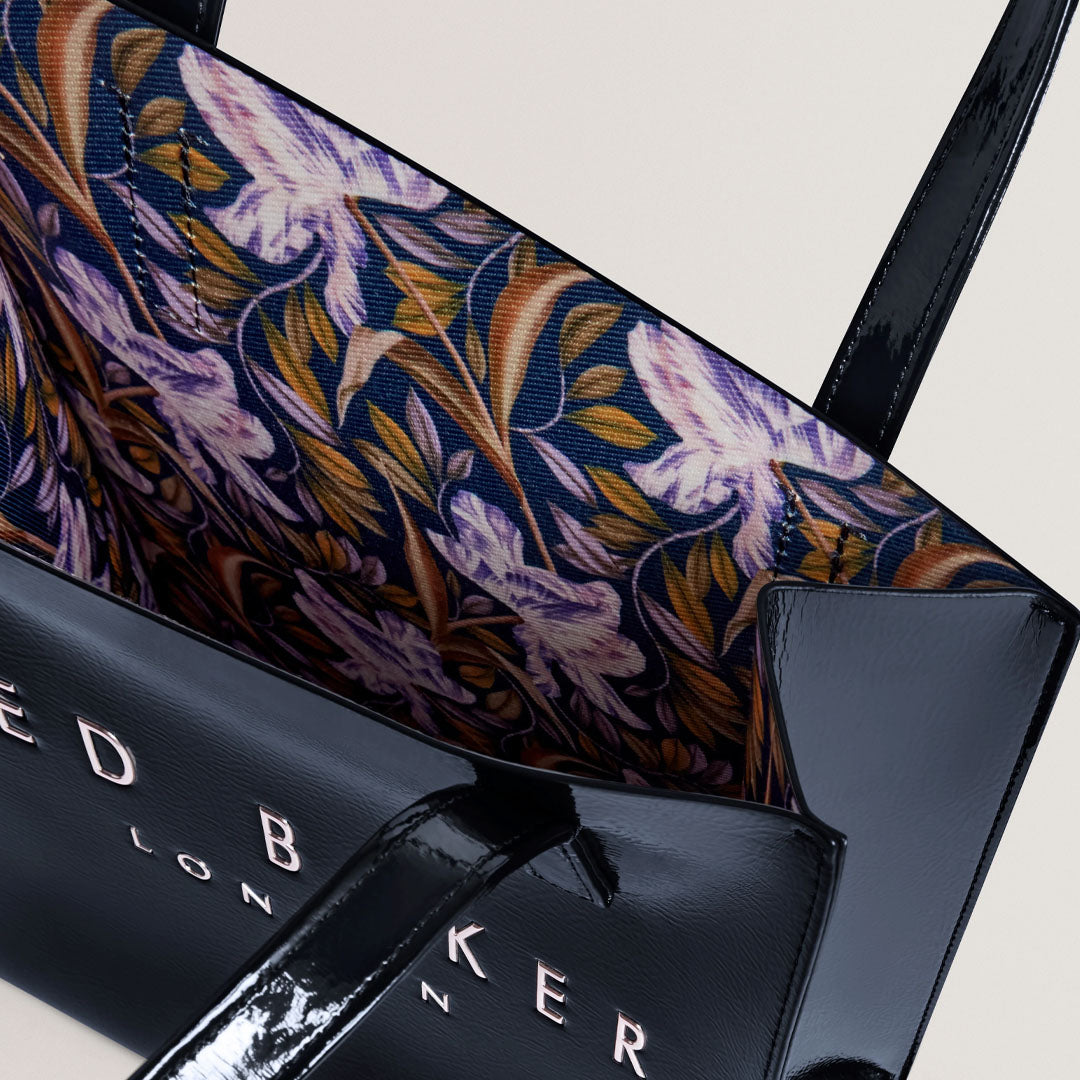 Qantë Ted Baker Small Crinkle Printed Icon Bag