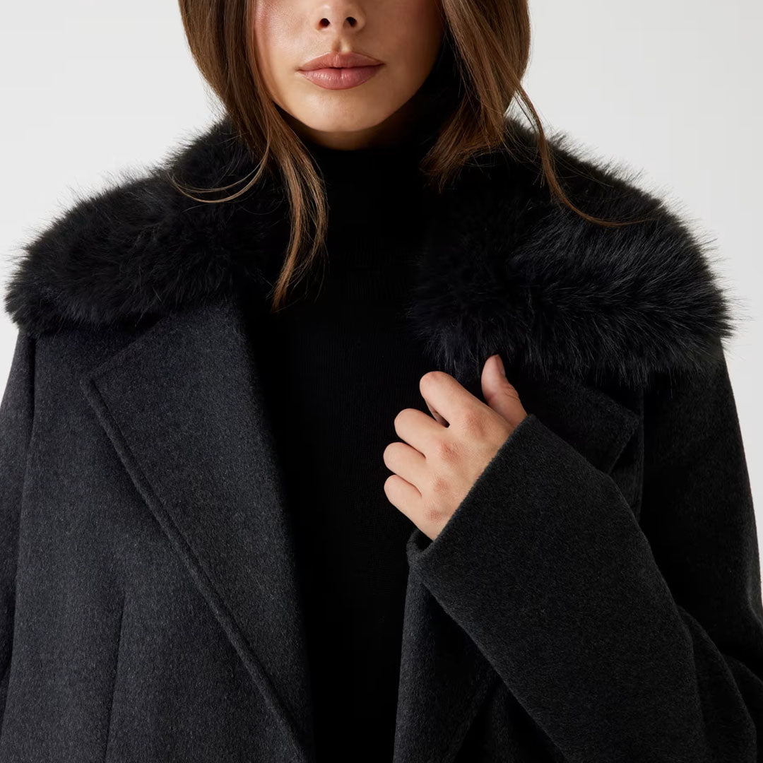Jakne GUESS KAROLE FUR COLLAR CO
