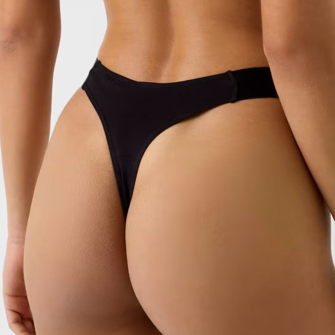 Brekë Guess MARIKA THONG