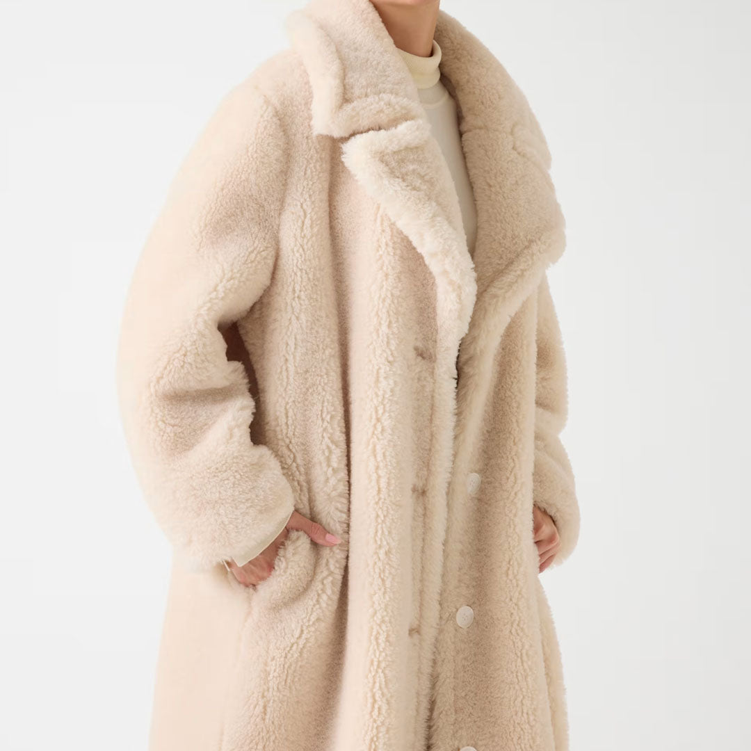 Palltë GUESS EUGENIE MAXI FAUX FU