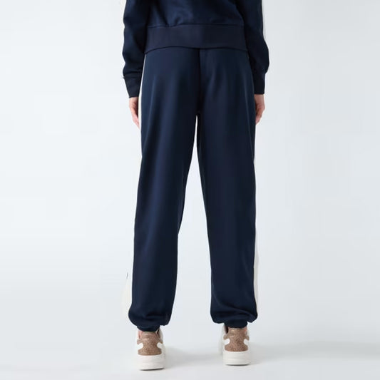 Trenerka të poshtme Guess HOSHI STRAIGHT PANTS