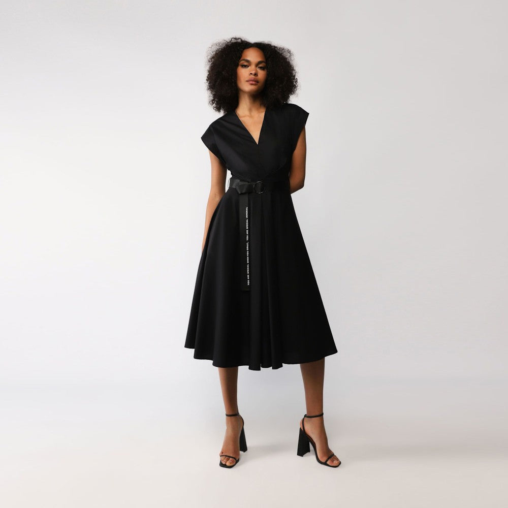 Fustan Imperial ADFQFKU 1900