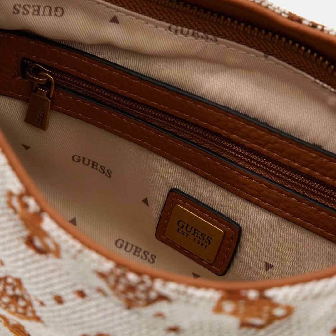 Qantë Guess