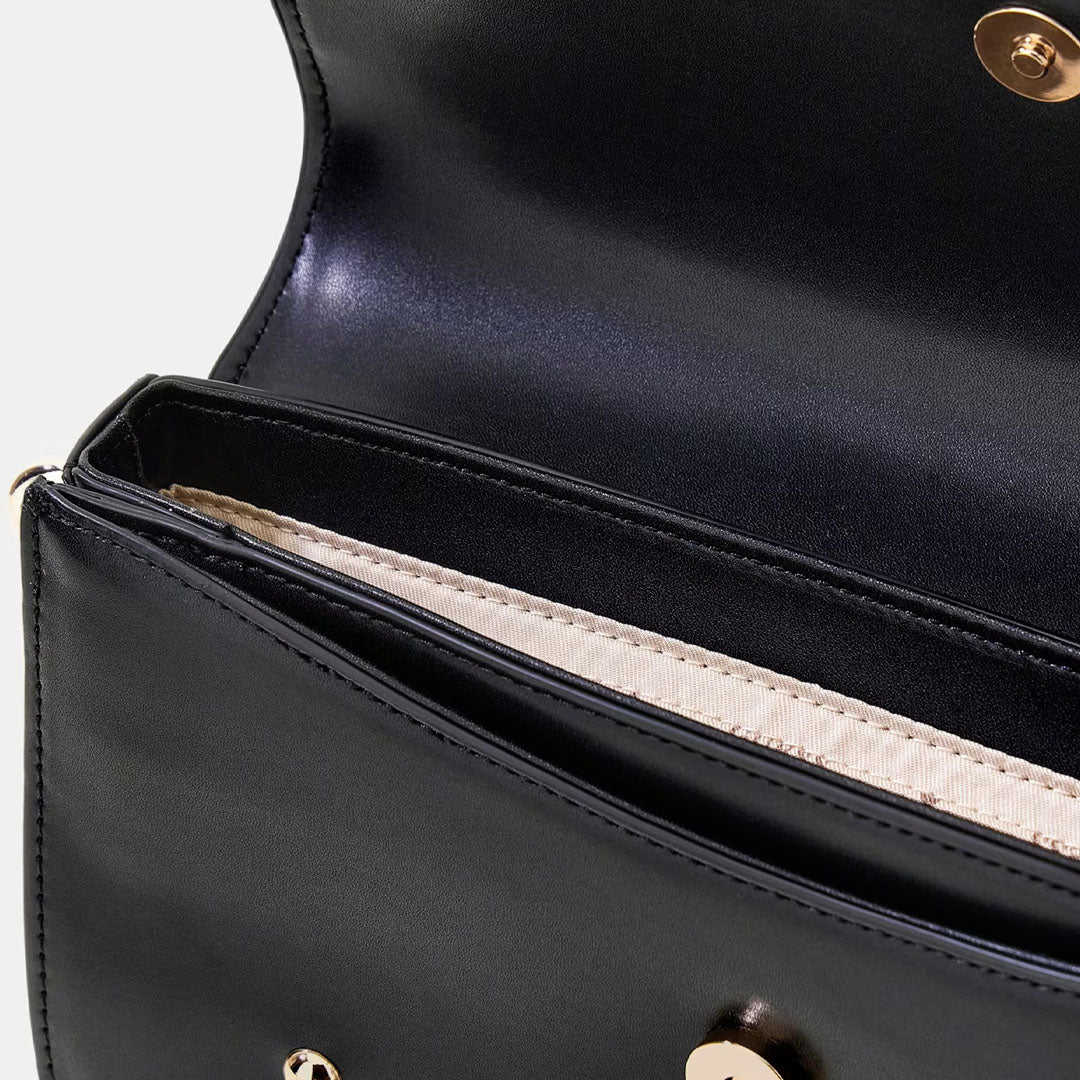 Qantë GUESS SADIE FLAP SHOULDER BAG 3