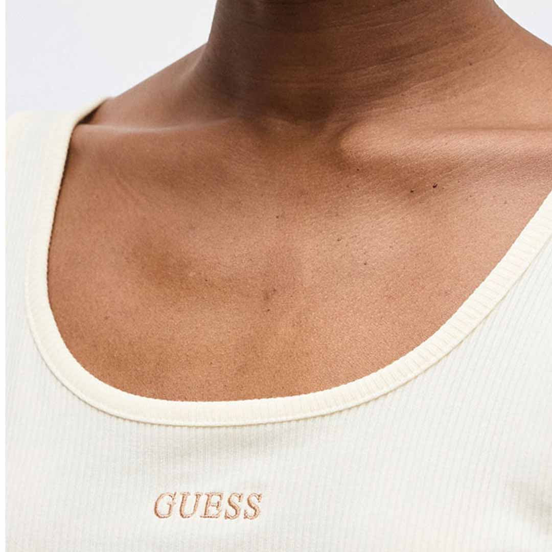 Maicë Guess
