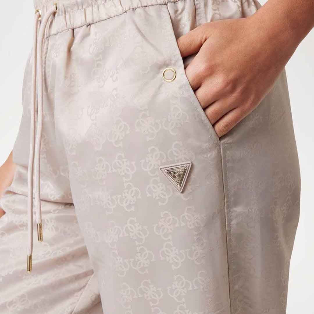 Pantallona GUESS 4G AOP LONG PANTS