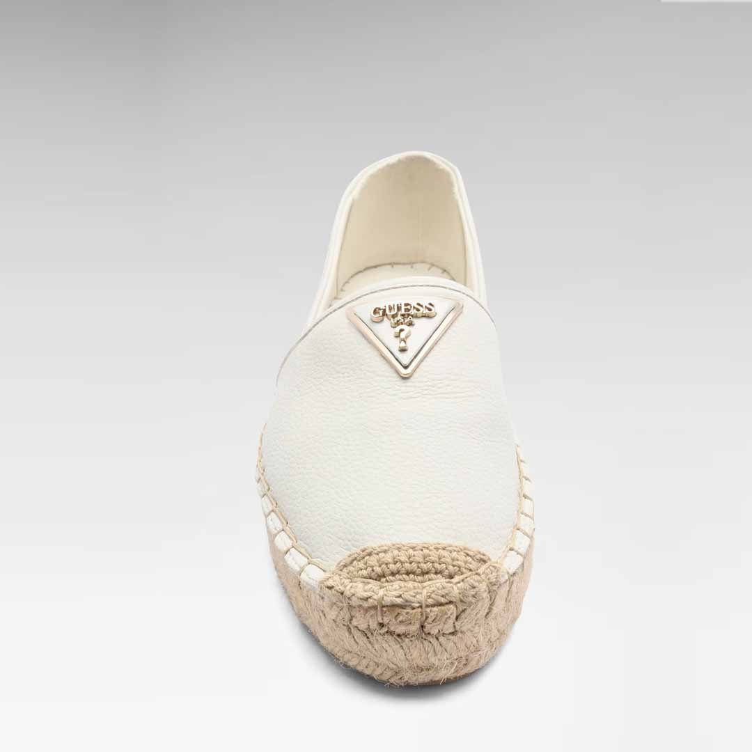 Këpucë Guess