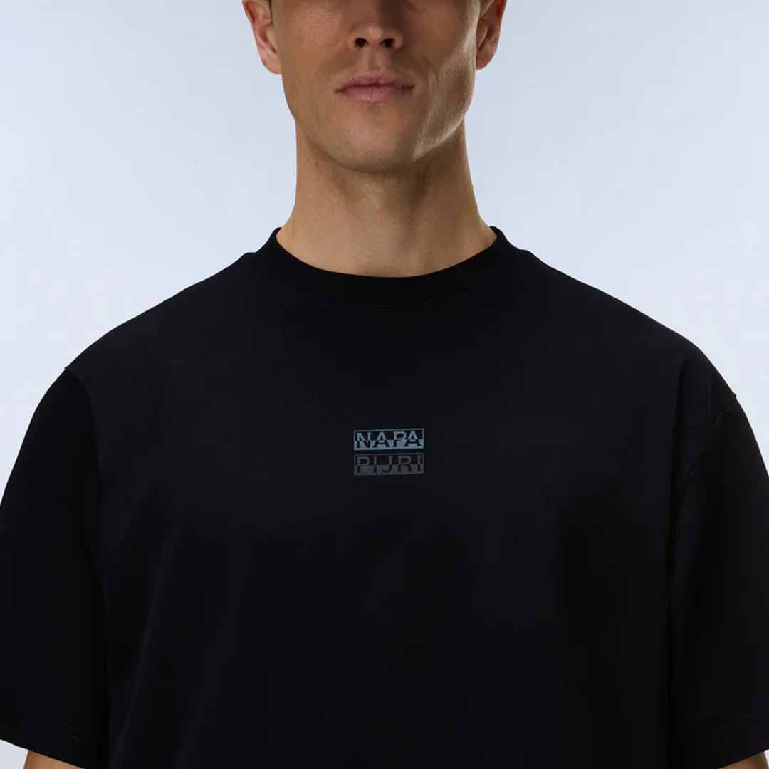 Maicë Napapijri S-ELEVATED LOGO SS BLACK BEAUTY