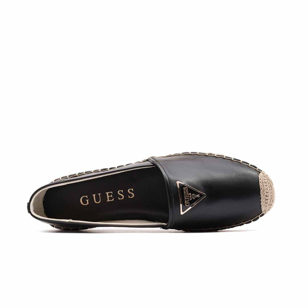 Këpucë Guess