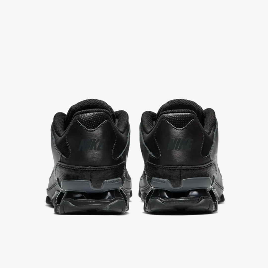 Patikë NIKE REAX 8 TR MESH 3