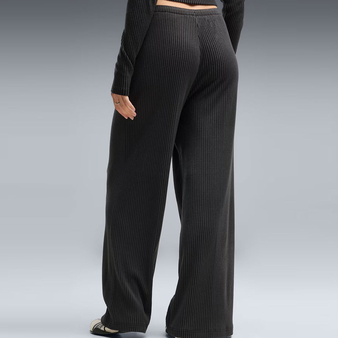 Trenerka të poshtme Puma ESS Ribbed Wide Leg Soft