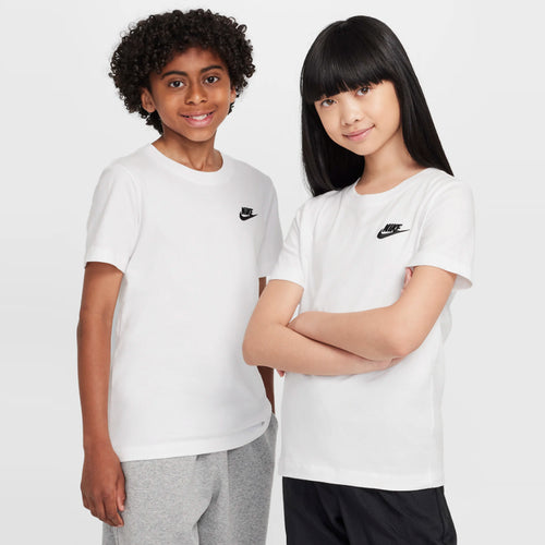 Maicë Nike K NSW TEE EMB FUTURA LBR
