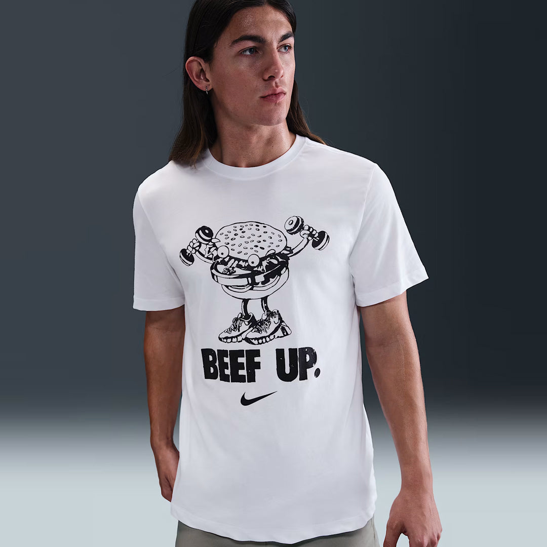 Maicë NIKE M NK DF TEE IYKYK FITNESS
