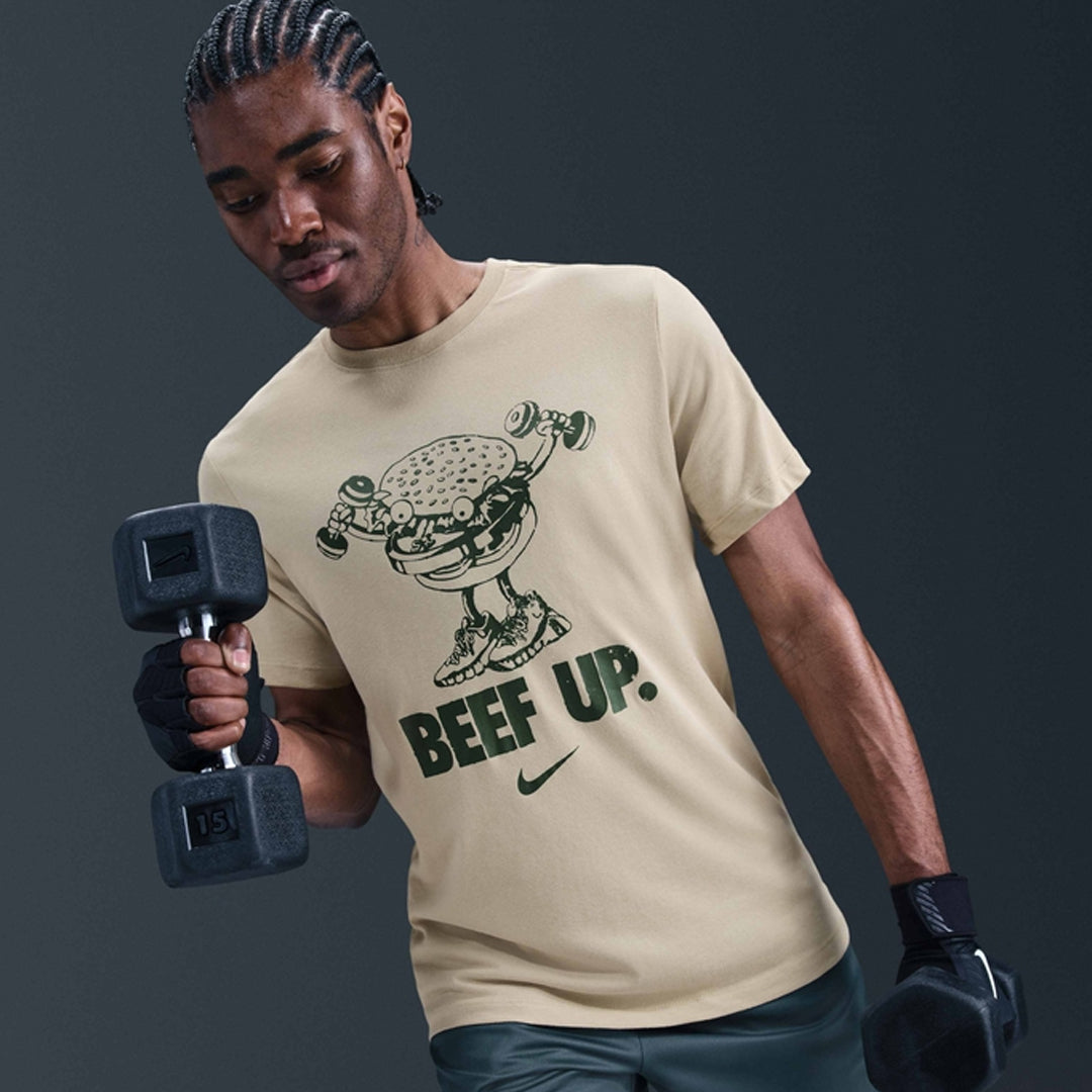Maicë NIKE M NK DF TEE IYKYK FITNESS