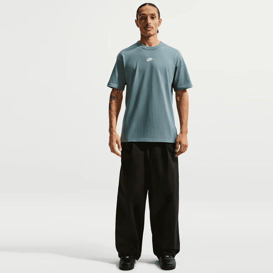 Maicë Nike M NSW TEE LSE PREM ESS SUST